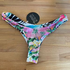 NWT moana vee bottoms